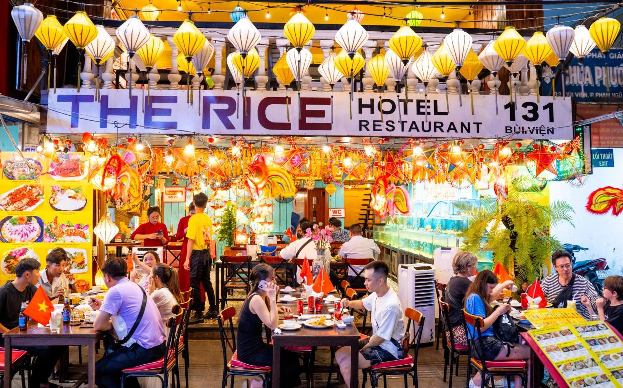 Khách sạn The Rice 131 Bui Vien